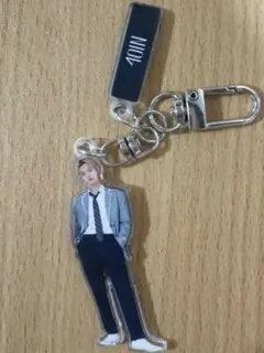 TOMORROW X TOGETHER　ヨンジュン　アクリルキーリング　txt