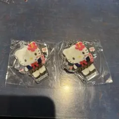 ハローキティ アクリルキーホルダー ガチャガチャ　制服キティ2個セット