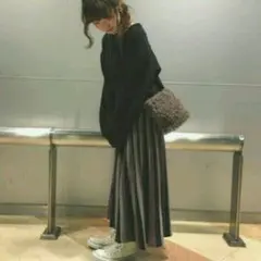 お値下げ‼️レイカズン ニットプリーツロングスカート