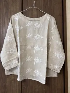 TSUHARU 総刺繍ブラウスのサムネイル
