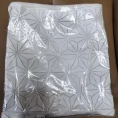 アディダスオリジナルス　幾何学模様 ホワイトナップサック