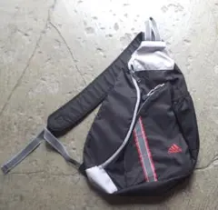 90s00s adidas スリングバッグ 黒、赤、灰