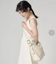 TINA：JOJUN ダブルバックルバッグ