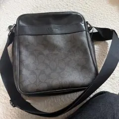 COACH ブラックレザー ショルダーバッグ