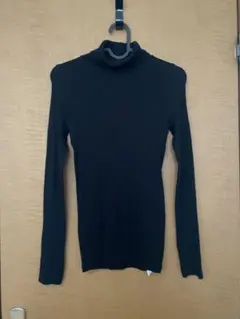 美品未使用 UNIQLO ヒートテックシームレスリブタートルネックT 極暖