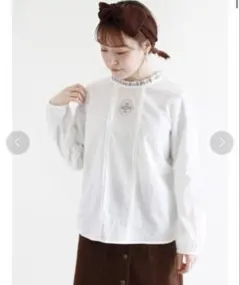 ehka sopo エヘカソポ 刺繍入り長袖ブラウス ホワイト 森ガールのサムネイル