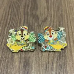 Disney チップとデール ピンバッジ 2個セット - メルカリ