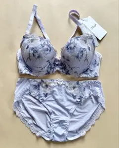 Item thumbnail for item b978a798-2b25-41e9-94d7-2a42a14ff5cc