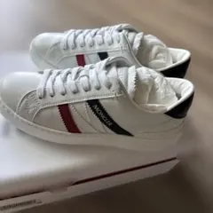 新品MONCLER モンクレール スニーカー 女サイズ36のサムネイル
