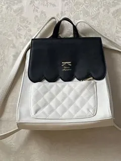 ホワイト ブラック リュック ショルダー　斜め掛けバッグ　3way