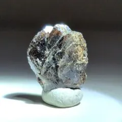 アキシナイト （斧石）　宝石鉱物標本（国産）