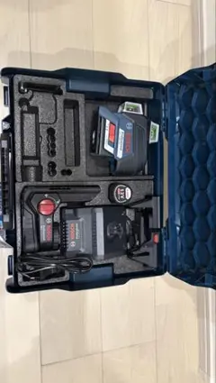 週末限定価額 BOSCH レーザー墨出し器 GLL 3-80 CG フルセット - メルカリ