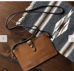 ブラウンレザー スマホショルダーバッグ　フェリシモ