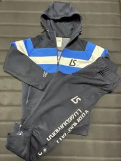 Luz e Sombra フルジップパーカーとスウェットパンツセット　130