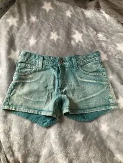 ショートパンツ　グリーン