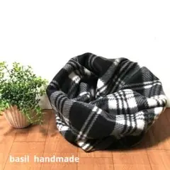 スヌード　マフラー　ネックウォーマー　ハンドメイド　白♡黒　チェック
