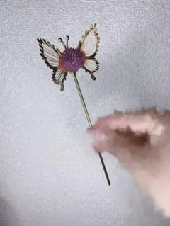 蝶の形状 髪飾り 金属製