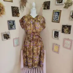 昭和レトロ ヴィンテージ花柄半袖ワンピース Vネック ウエストベルト付き