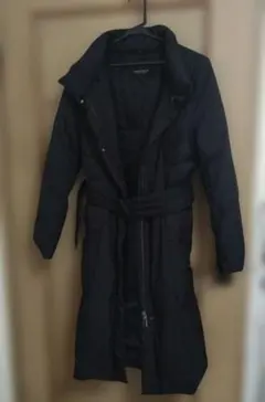 ロング丈黒ダウンジャケット ウエストベルト付き　サイズ３８