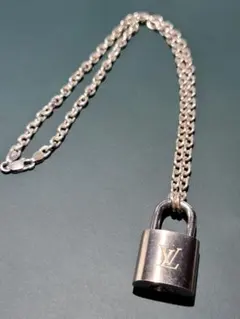 Item thumbnail for item 88a1a86a-9b19-45ca-ab91-0e10535ae938