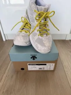 DESCENTE フィットネスシューズ 23.0cm ホワイト/イエロー