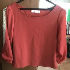 七分袖、袖はレースになります。のサムネイル