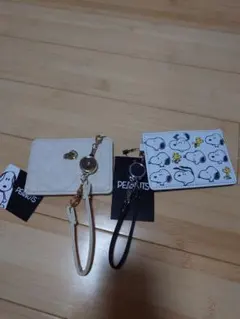 PEANUTS スヌーピー パスケース　新品リールホルダー　リールカードホルダー