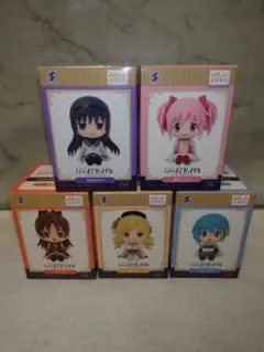 《未開封品》魔法少女まどか☆マギカ　ぺたっとおすわりフィギュア 全5種