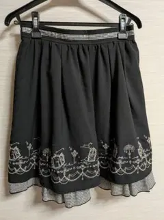 axesfarm アクシーズ 黒チェック刺繍柄 スカート　M