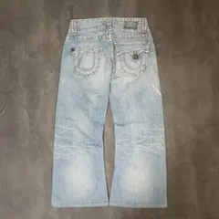 USA製 TRUE RELIGION デニムパンツ BIG T io着用