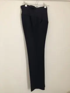 マタニティ　テーパードパンツ　ネイビー