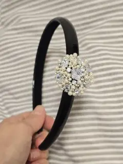 エレガントなパールとクリスタルのヘアバンド　韓国高級アクセサリー