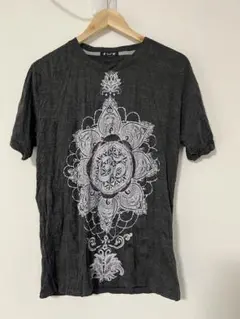 Amina アミナコレクション エスニック　Tシャツのサムネイル