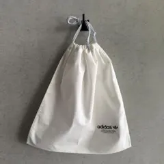 adidas ドローストリングバッグ ホワイト