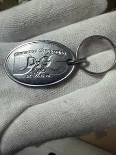 D&G Glamorous Champagne プレート ネックレス - メルカリ