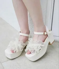 MAJESTIC LEGON パールフリルボリュームサンダルのサムネイル