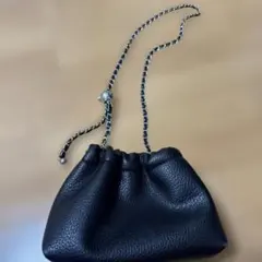ブラックレザー巾着型ショルダーバッグ