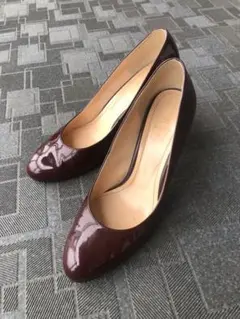 エイゾー　ボルドーエナメルパンプス EIZOのサムネイル