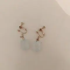 水色クリスタル風フックイヤリング