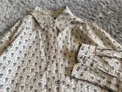 ユニクロ　イネス・ド・ラ・フレサンジュ 綿100% 花柄コットンシャツ