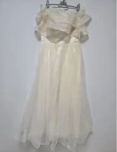 アイボリー オフショルダー ウェディングドレス