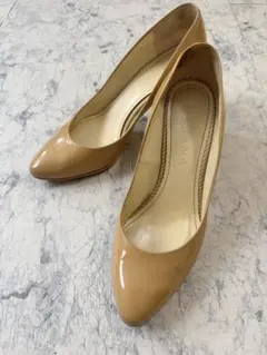ダイアナベージュ エナメル ウェッジヒールパンプス
