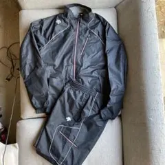 【未使用に近い】デサント セットアップ　ナイロン　XL