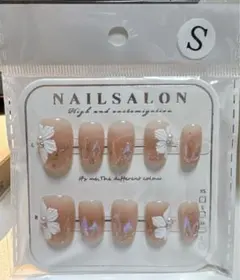 ネイルチップセット ライトピングベース 白いフラワー 大人可愛い春と夏 即購入