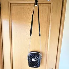 ハローキティ ミニショルダーバッグ キルティング ブラック ハートカラビナ