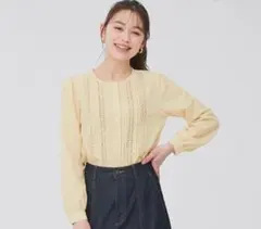 GU ライトイエロー レース装飾 長袖ブラウス