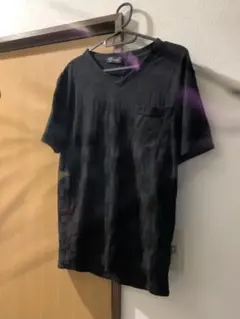 黒のtシャツ