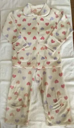 ★かわいい長袖パジャマ★130㎝♪白　女の子　ふわふわ　暖かい