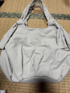 【しまむら】yumi 撥水トートバッグ　アイボリー　カラビナなし