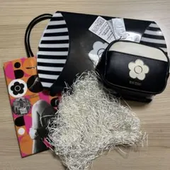 MARY QUANT バイカラーポイントデイジーミニポーチ